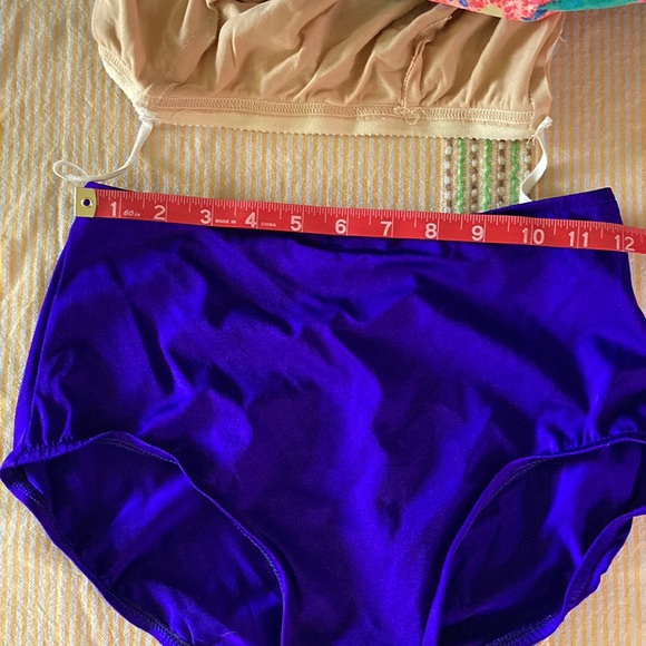 Vintage One Piece Swimsuit by E. Stewart • Size 8 - Picture 9 of 12